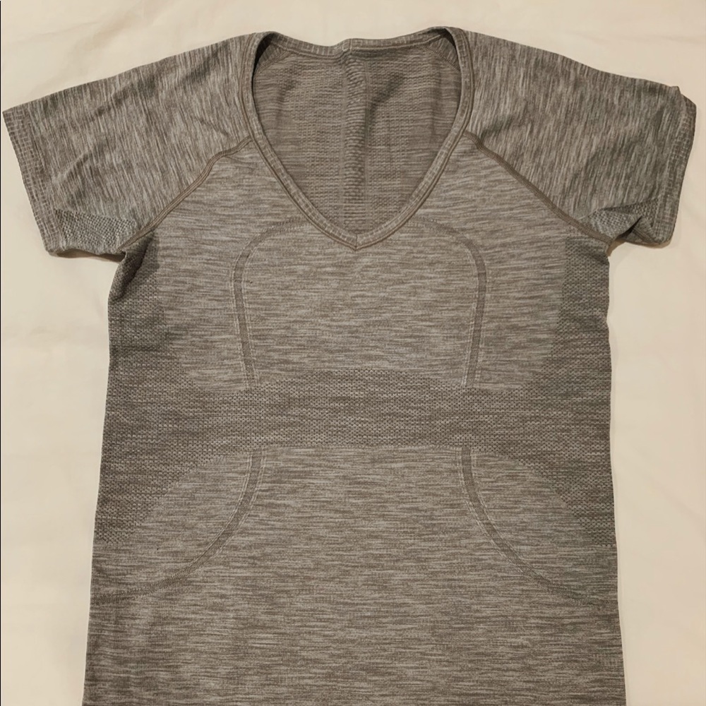Lululemon v neck workout shirt